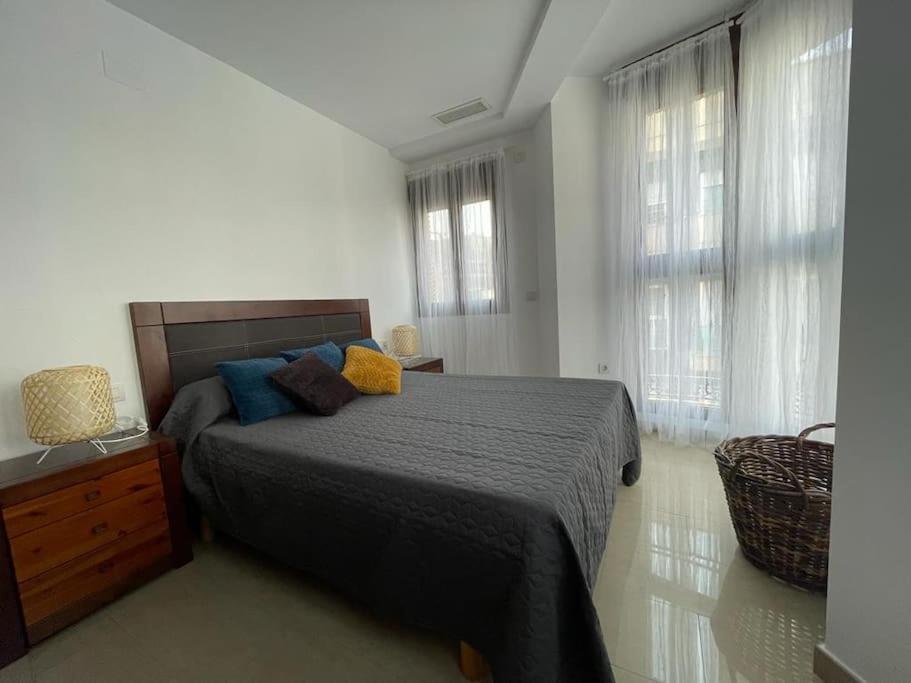 Piso Centro Elche Junto Basilica Apartment Luaran gambar