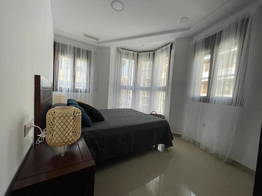 Piso Centro Elche Junto Basilica Apartment Luaran gambar